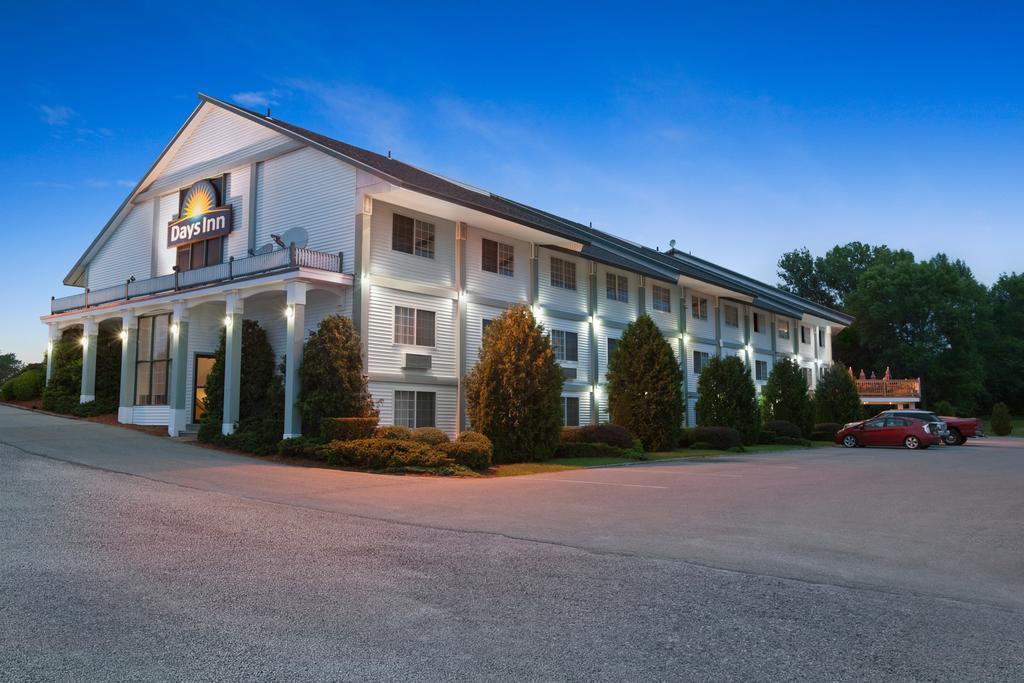 Days Inn By Wyndham Shelburne/Burlington Exterior foto